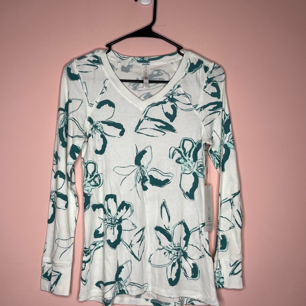 NWT LuLaRoe Hazel Green and White Floral Long Sleeve Top
